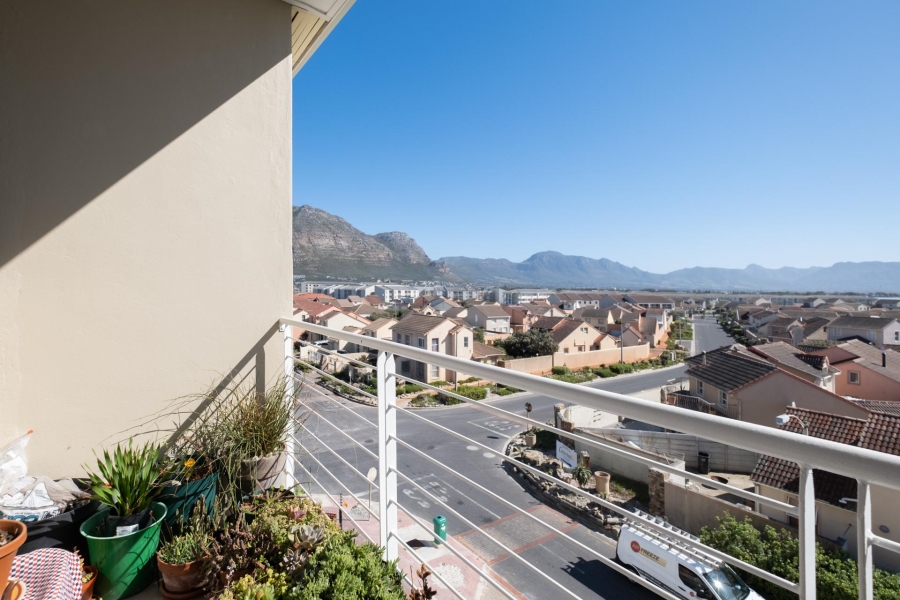 2 Bedroom Property for Sale in Muizenberg Western Cape